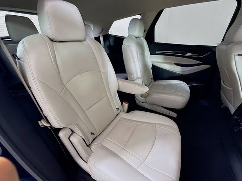 Used 2023 Buick Enclave Essence w/ Sport Touring Edition FWD image 28