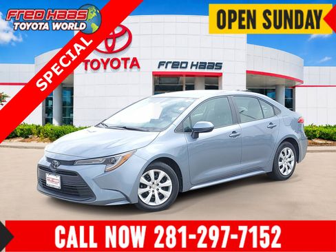 Used 2024 Toyota Corolla LE FWD image 1
