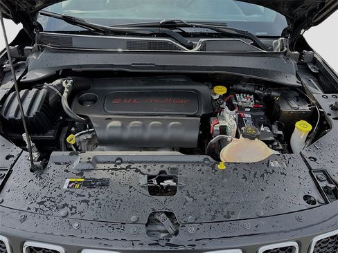 Used 2021 Jeep Compass 80th Special Edition image 30