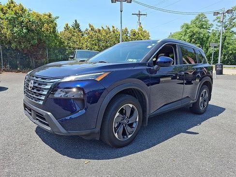 Certified 2024 Nissan Rogue SV w/ SV Premium Package FWD image 4