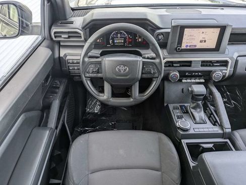 Used 2025 Toyota Tacoma SR AWD/4WD image 16