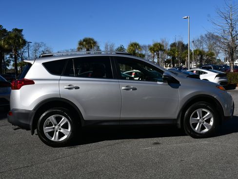 Used 2013 Toyota RAV4 XLE image 5