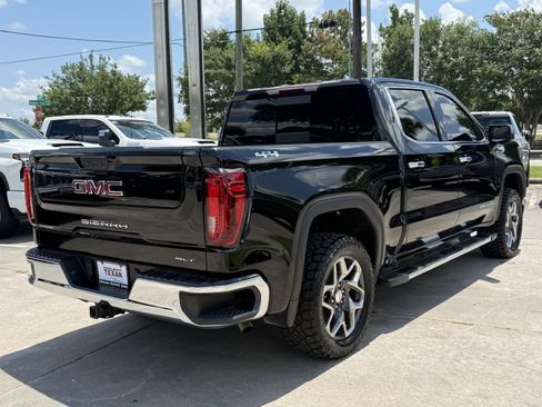 Used 2024 GMC Sierra 1500 SLT AWD/4WD image 5