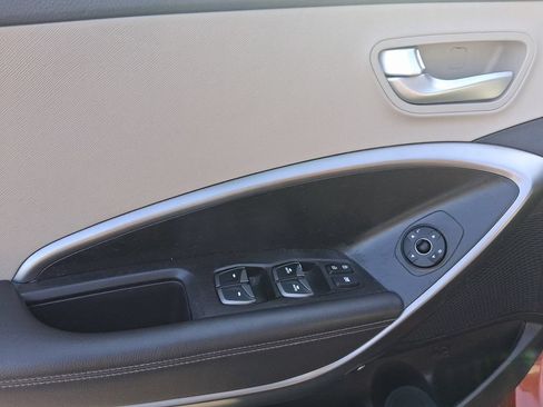 Used 2017 Hyundai Santa Fe Sport FWD image 14