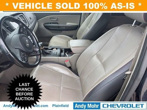 Used 2017 Kia Sedona LX w/ LX Essentials Premium Package image 13