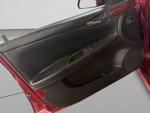 Used 2009 Chevrolet Impala LT FWD image 14