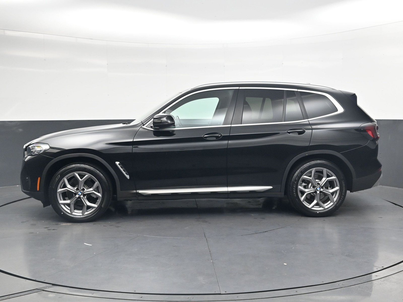 Used 2023 BMW X3 xDrive30i w/ Convenience Package AWD/4WD image 7