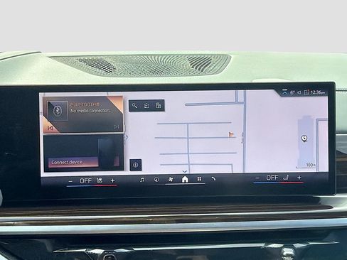 Used 2025 BMW X5 xDrive50e image 33