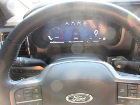 Used 2024 Ford F250 Lariat w/ Lariat Ultimate Package AWD/4WD image 36