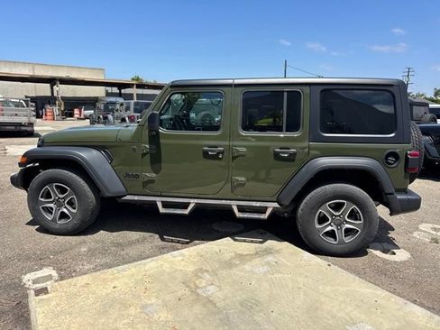 Used 2022 Jeep Wrangler Unlimited Sport AWD/4WD image 8