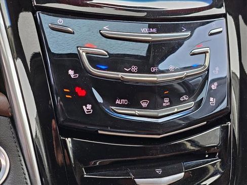 Used 2018 Cadillac Escalade Luxury image 18