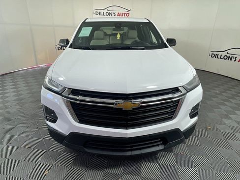 Used 2022 Chevrolet Traverse LS image 11