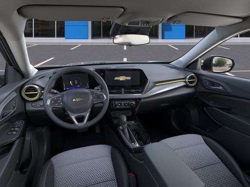 New 2026 Chevrolet Trax LT w/ Driver Confidence Package image 15