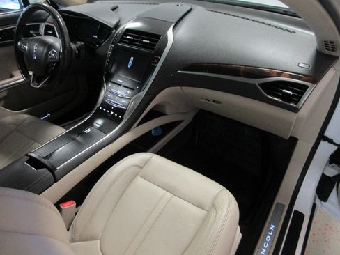 Used 2016 Lincoln MKZ AWD w/ Equipment Group 200A Select image 17