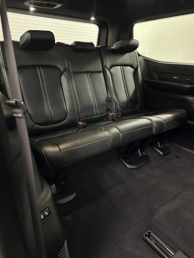 Used 2022 Jeep Wagoneer Series III w/ Premium Group I AWD/4WD image 37