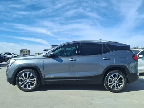 Used 2019 GMC Terrain SLT w/ Preferred Package image 3