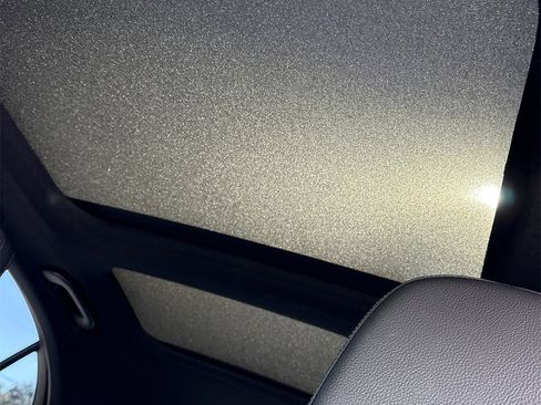 Used 2023 Mercedes-Benz C 300 Sedan image 13