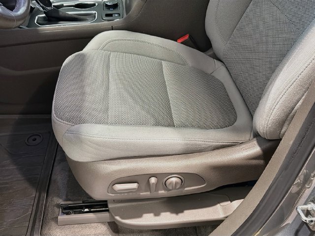 Certified 2019 Chevrolet Traverse LT FWD image 17