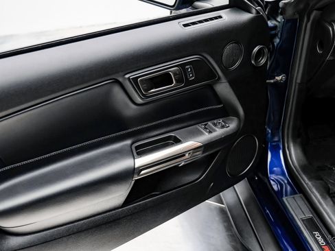 Used 2020 Ford Mustang Shelby GT500 w/ Carbon Fiber Track Pack image 84