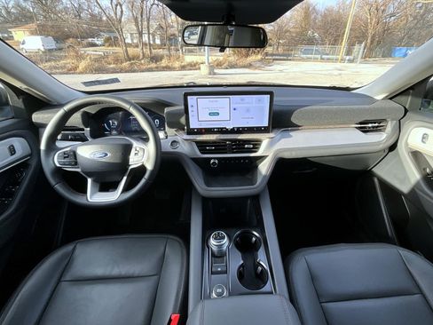 New 2026 Ford Explorer Active w/ Active Comfort Package image 13