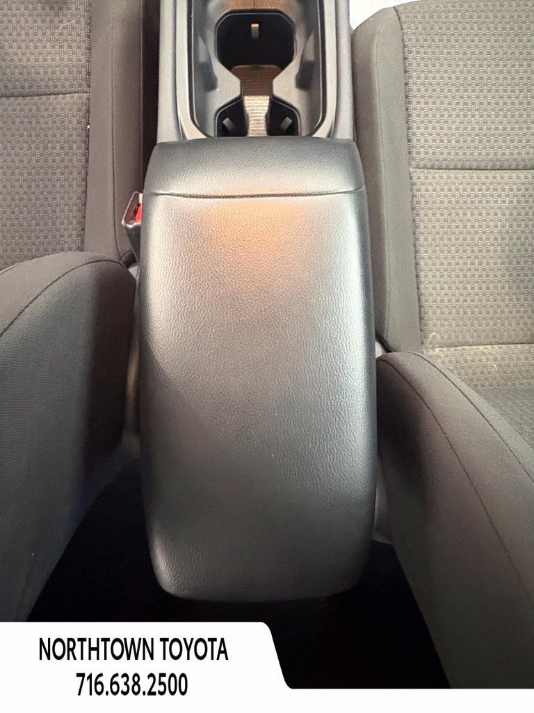 Used 2025 Nissan Kicks S AWD/4WD image 19