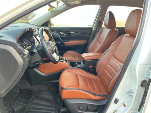 Used 2017 Nissan Rogue SL w/ SL Premium Package image 17