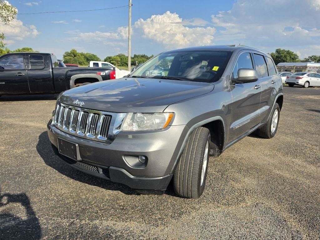 Used 2012 Jeep Grand Cherokee Laredo AWD/4WD image 11