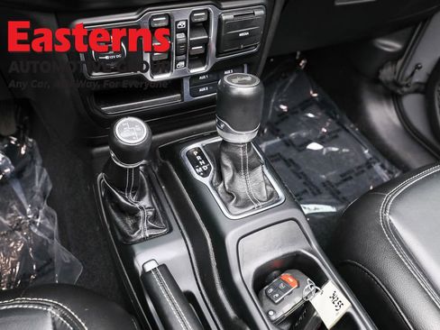 Used 2021 Jeep Wrangler Unlimited Sahara w/ Cold Weather Group image 13