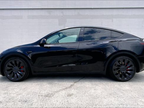 Used 2023 Tesla Model Y Performance AWD/4WD image 4