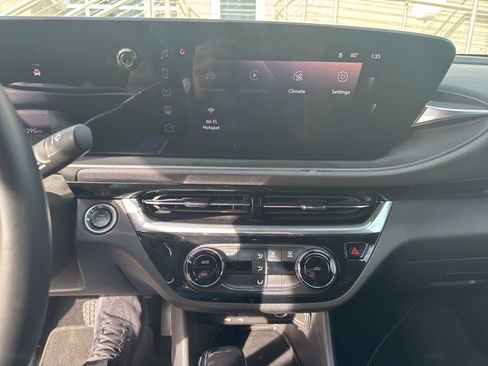 Used 2024 Buick Envista Sport Touring w/ Experience Buick Package image 14