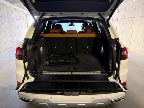 Used 2023 BMW X5 xDrive45e w/ Executive Package AWD/4WD image 29