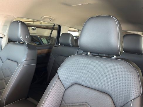 New 2026 Volkswagen Atlas SE image 15