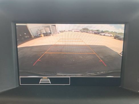 Used 2024 GMC Terrain SLE FWD image 16