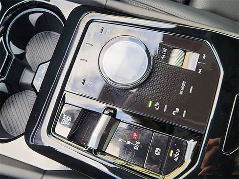 Used 2024 BMW 530i w/ Premium Package image 16