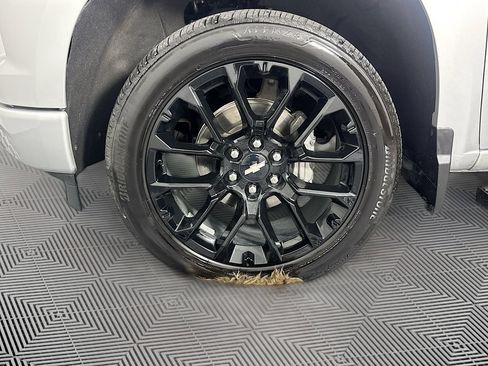 Used 2022 Chevrolet Silverado 1500 Custom AWD/4WD image 29