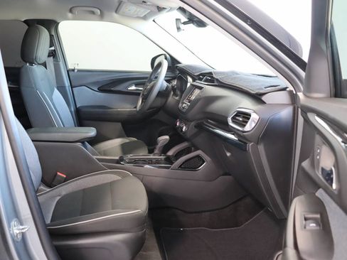 Used 2023 Chevrolet TrailBlazer LT FWD image 18