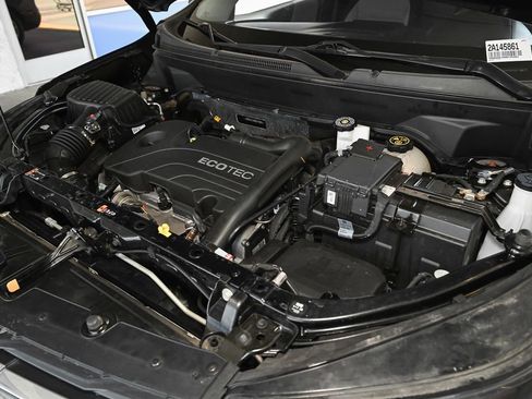 Used 2022 Chevrolet Equinox LS w/ LPO, Cargo Package FWD image 14