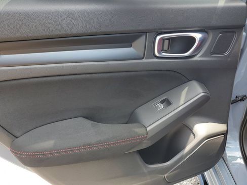 Used 2025 Honda Civic Type R image 13