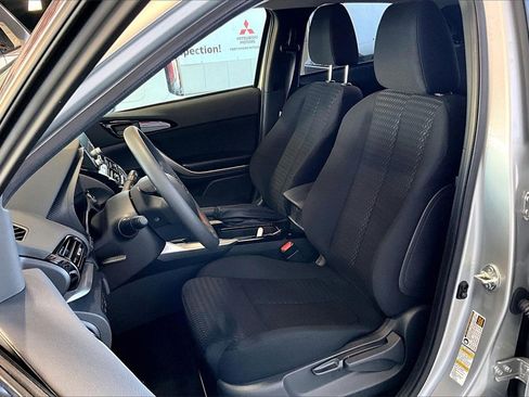 New 2026 Mitsubishi Eclipse Cross LE image 9