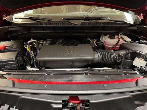 Used 2026 Chevrolet Suburban High Country image 32