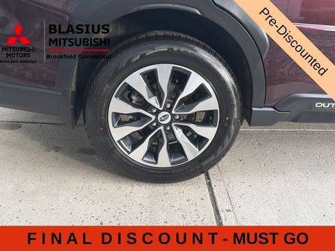 Used 2023 Subaru Outback Touring XT AWD/4WD image 5