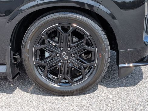 New 2026 INFINITI QX80 4WD image 12