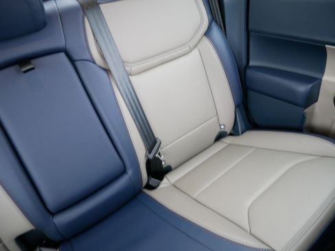 Used 2025 Ford Maverick Lariat w/ 4K Tow Package image 14