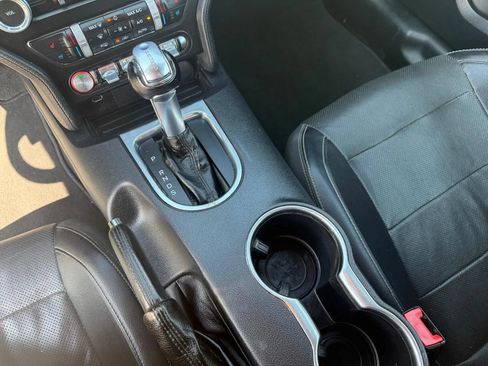 Used 2020 Ford Mustang Premium RWD image 17