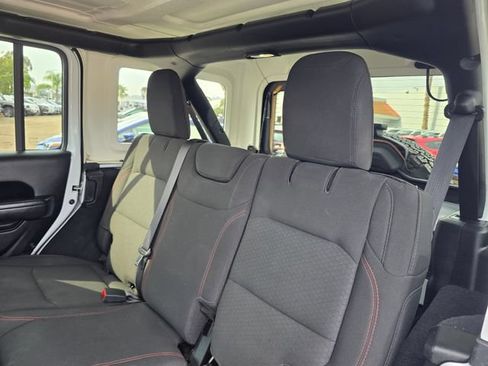 Used 2023 Jeep Wrangler Unlimited Rubicon AWD/4WD image 20