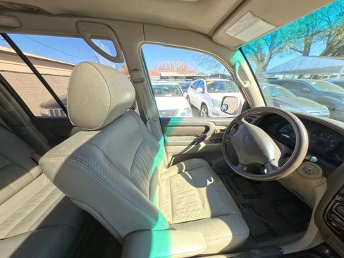 Used 2000 Toyota Land Cruiser image 30