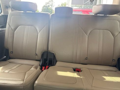 Used 2024 Ford Expedition Limited RWD image 30
