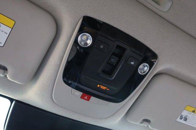 Used 2024 Kia Niro SX Touring FWD image 40