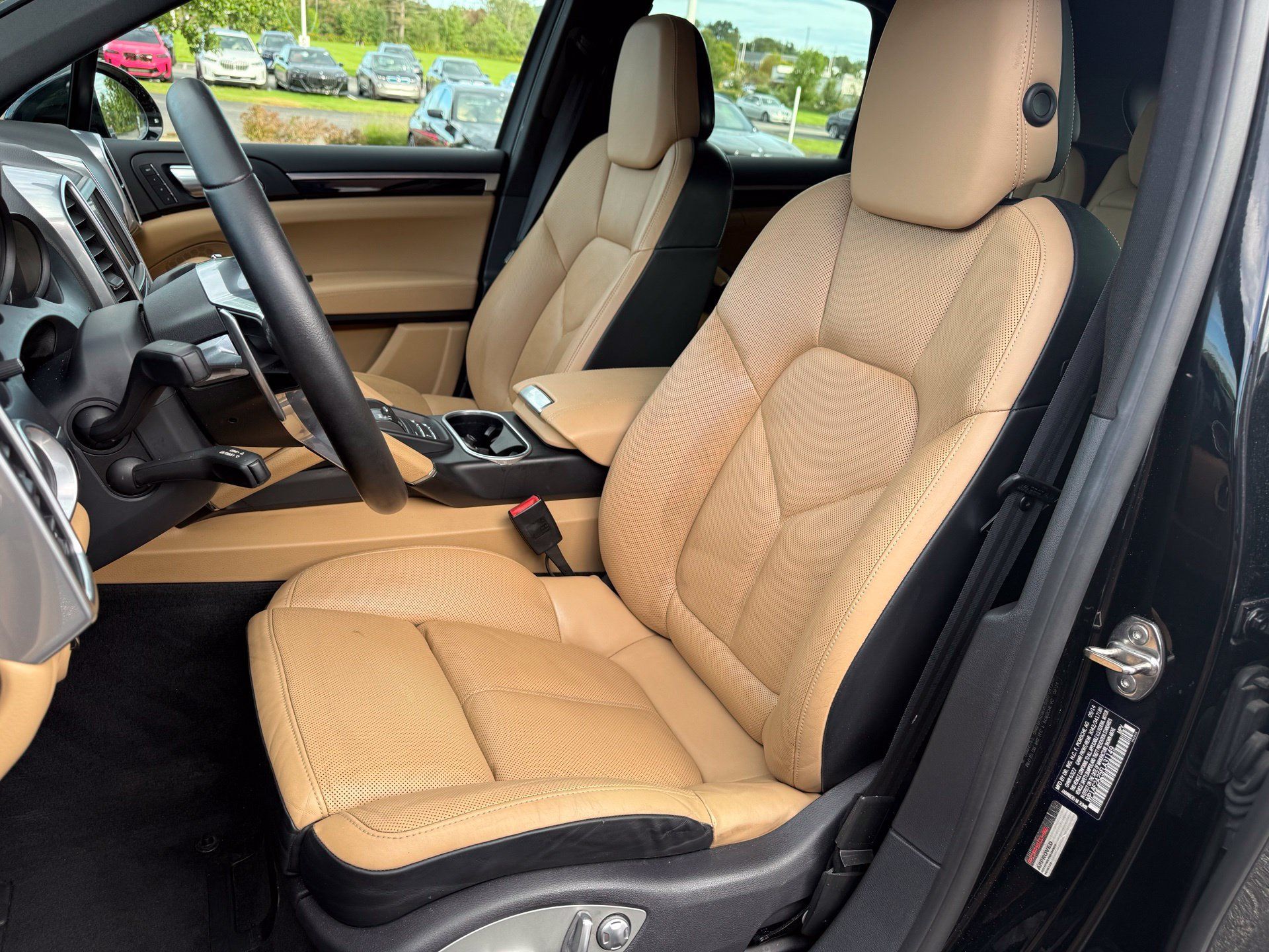 Used 2015 Porsche Cayenne Diesel AWD/4WD image 26