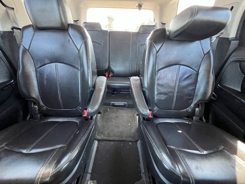Used 2015 GMC Acadia SLT w/ Open Road Package AWD/4WD image 12